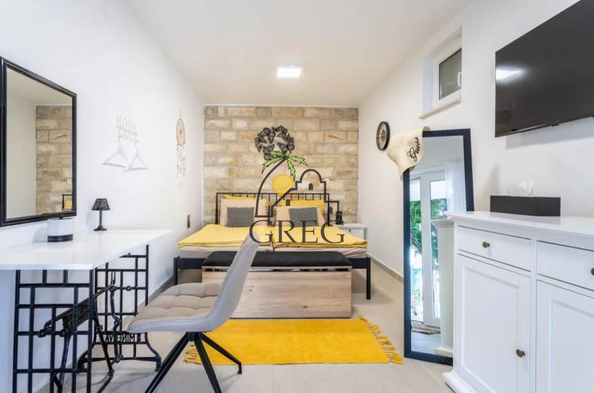 Croatia, Middle Dalmatia,  - House, for sale