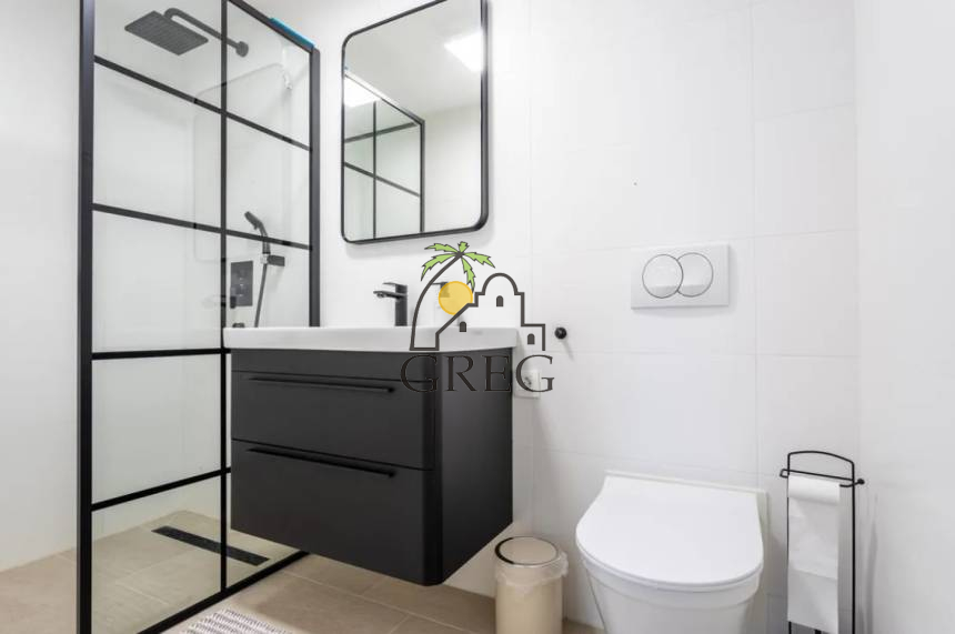 Croatia, Middle Dalmatia,  - House, for sale