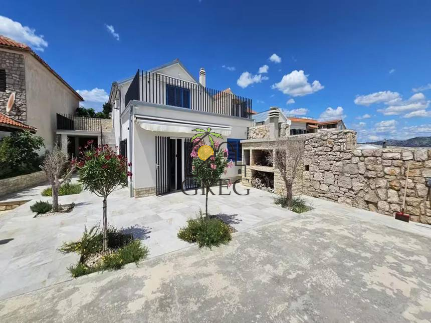 Croatia, Island of Murter,  - House, for sale