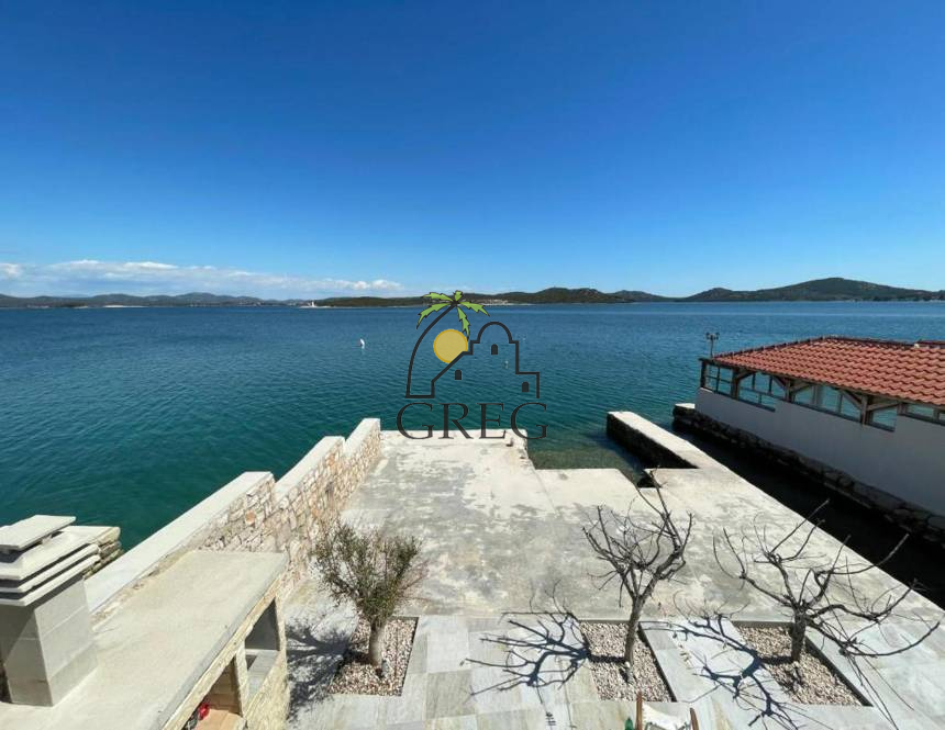 Croatia, Island of Murter,  - House, for sale