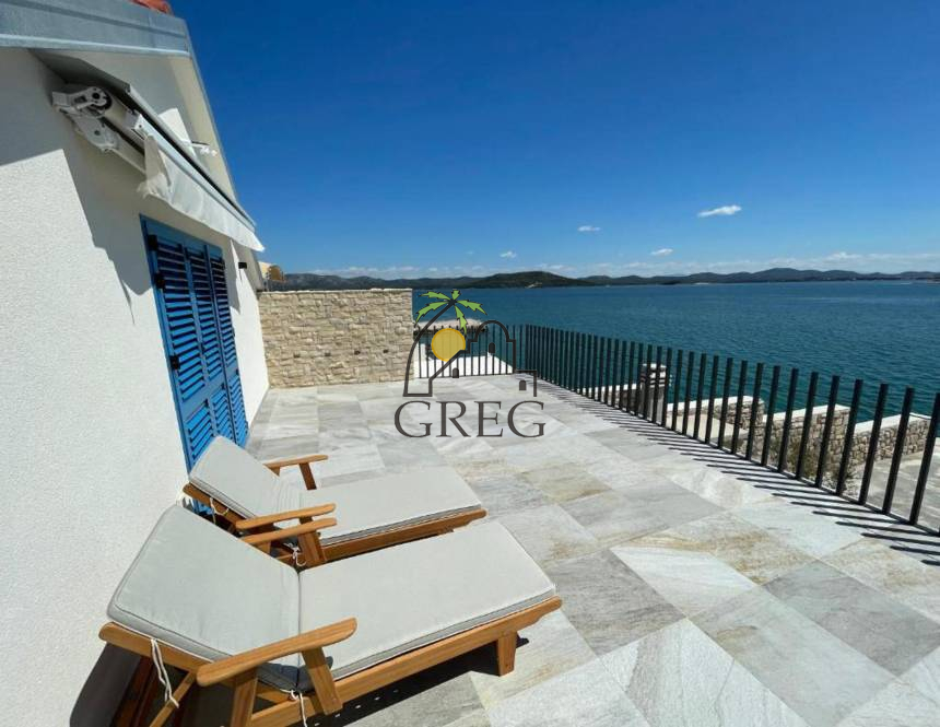 Croatia, Island of Murter,  - House, for sale