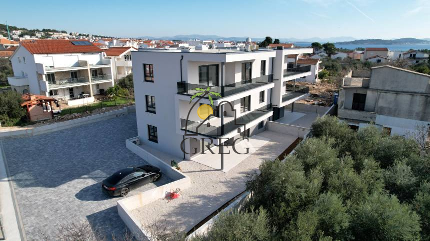 Croatia, North Dalmatia, Tribunj - Apartment, for sale