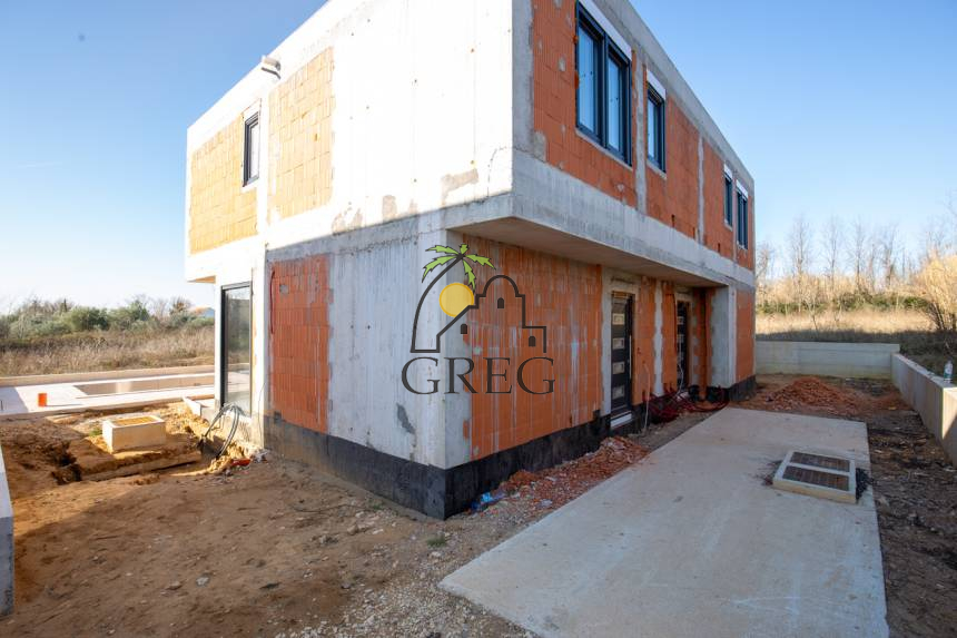 Croatia, North Dalmatia, Privlaka - Semi-detached house, for sale