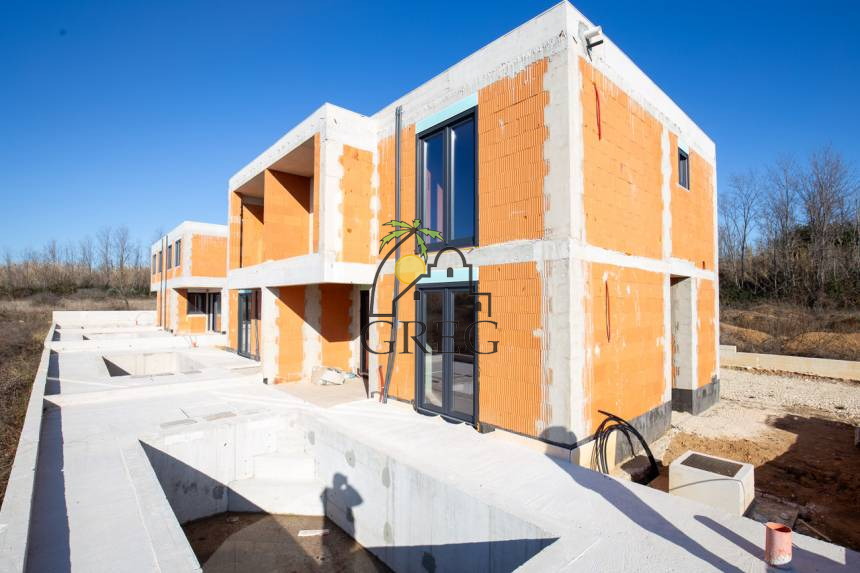 Croatia, North Dalmatia, Privlaka - Semi-detached house, for sale