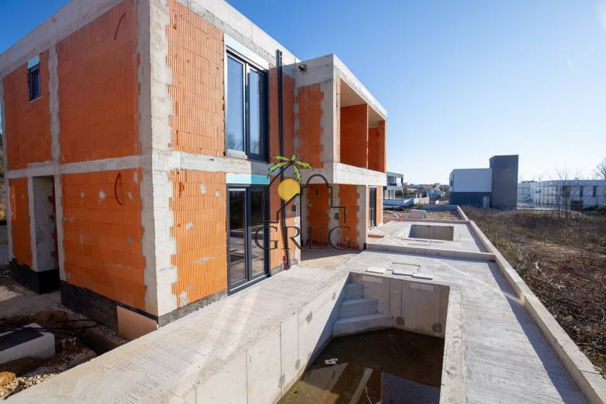 Croatia, North Dalmatia, Privlaka - Semi-detached house, for sale