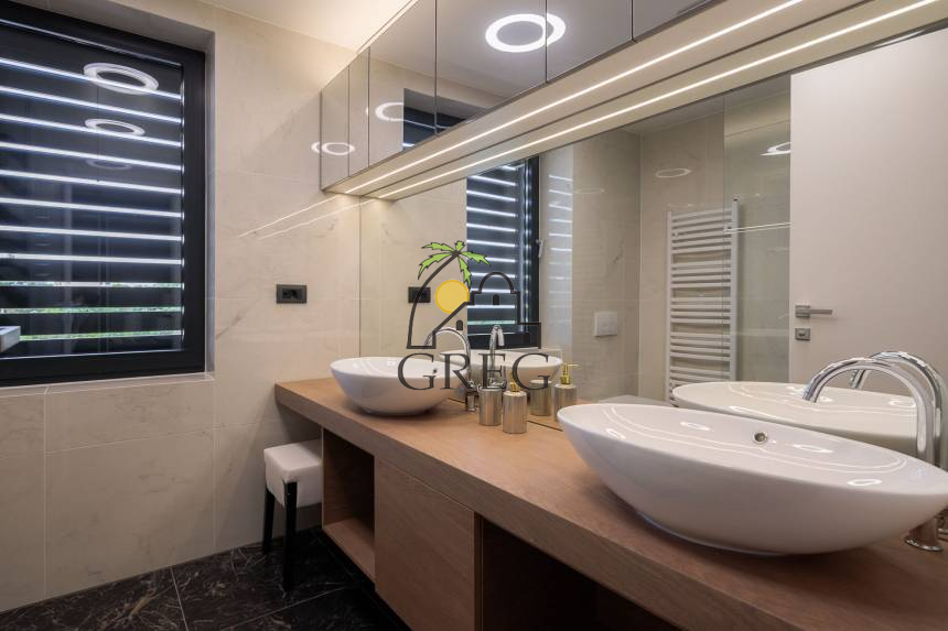 Croatia, North Dalmatia,  - House, for sale