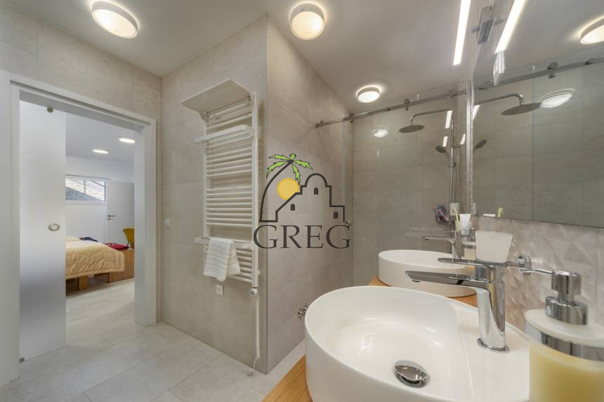 Croatia, North Dalmatia,  - House, for sale