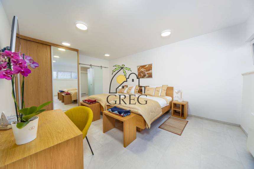 Croatia, North Dalmatia,  - House, for sale