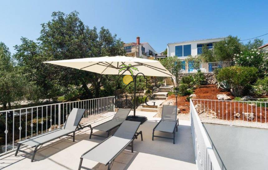 Croatia, Island of Šolta,  - House, for sale