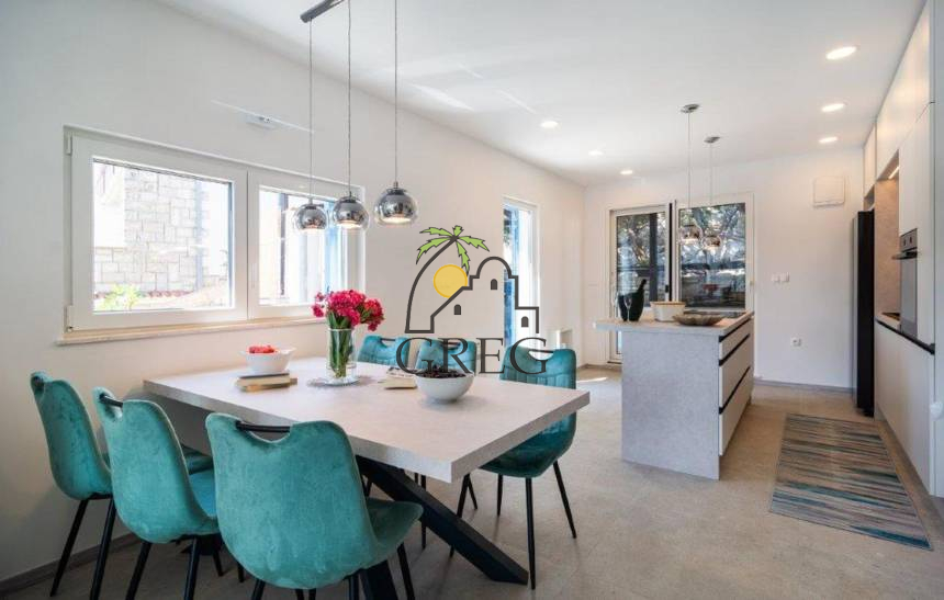 Croatia, Island of Šolta,  - House, for sale