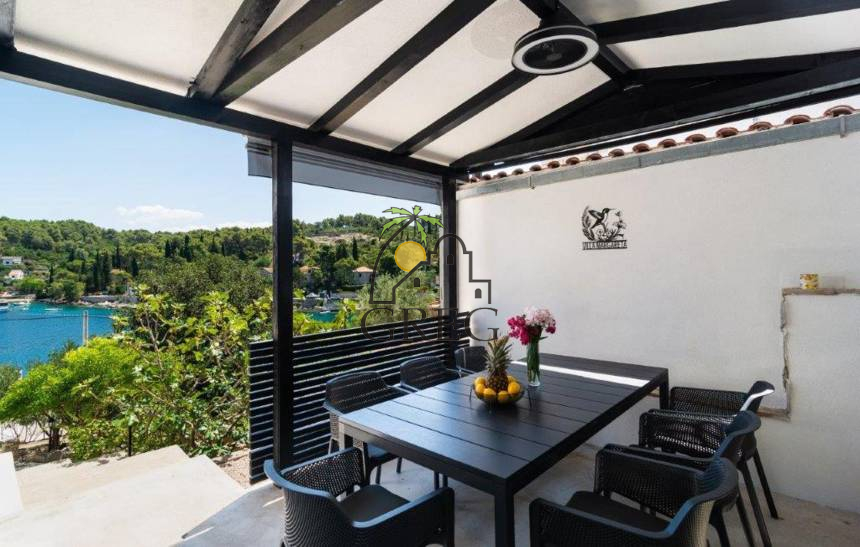 Croatia, Island of Šolta,  - House, for sale