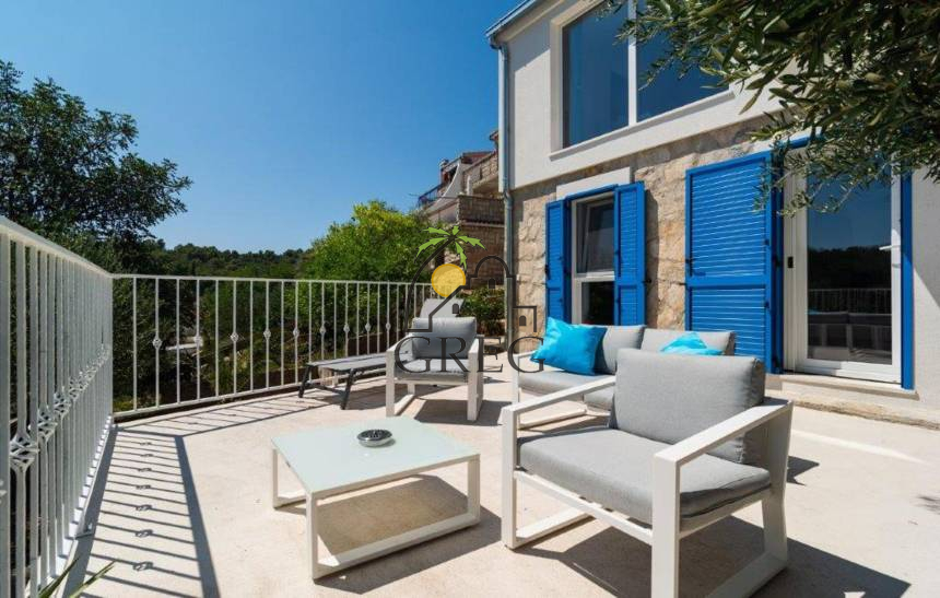 Croatia, Island of Šolta,  - House, for sale