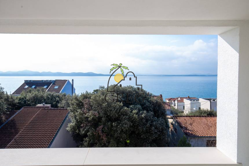 Croatia, North Dalmatia,  - Apartment building, for sale