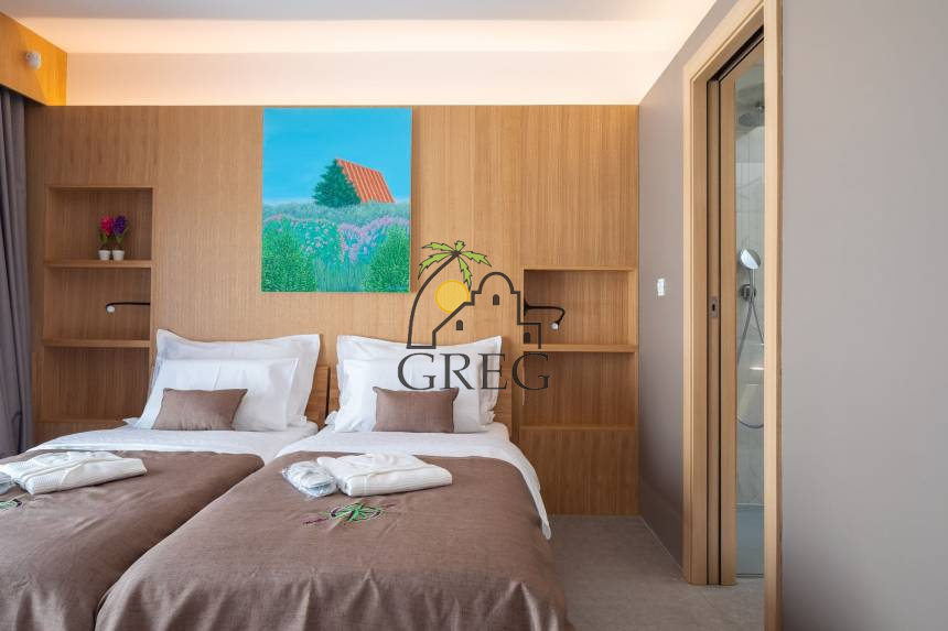 Croatia, Middle Dalmatia, Omis - House, for sale