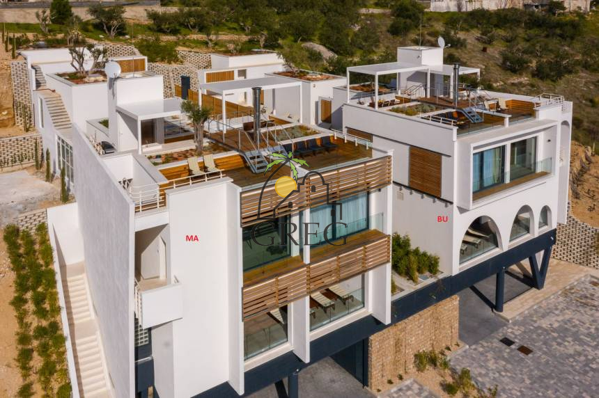 Croatia, Middle Dalmatia, Omis - House, for sale