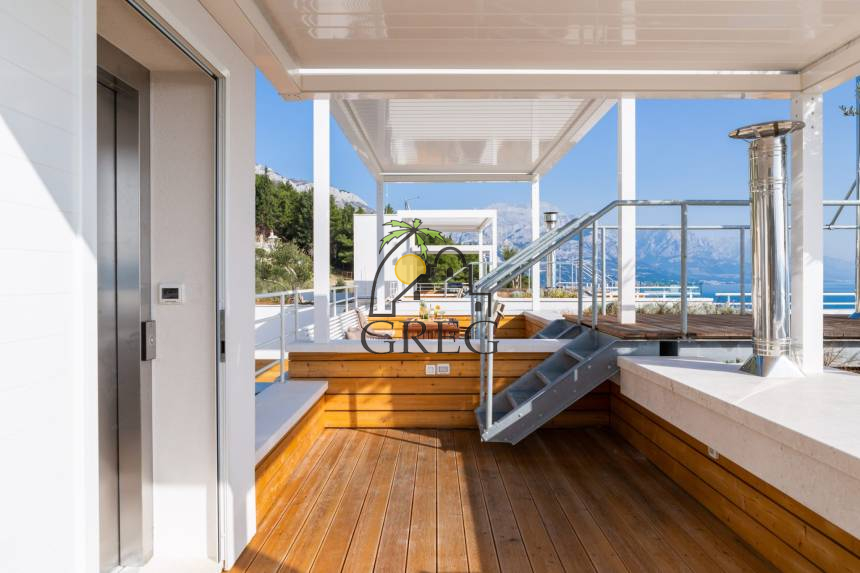 Croatia, Middle Dalmatia, Omis - House, for sale