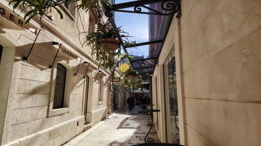 Croatia, Middle Dalmatia, Split - Apartment, for sale