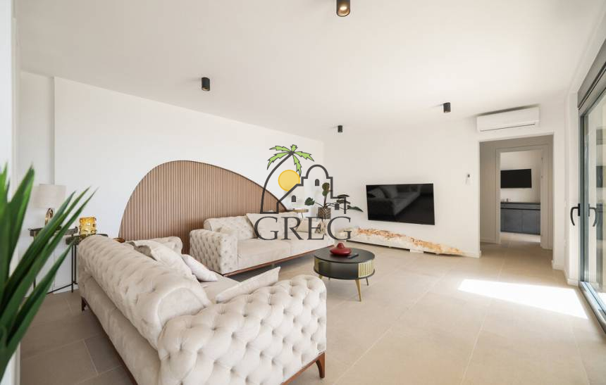 Croatia, North Dalmatia, Maslenica - Apartment, for sale