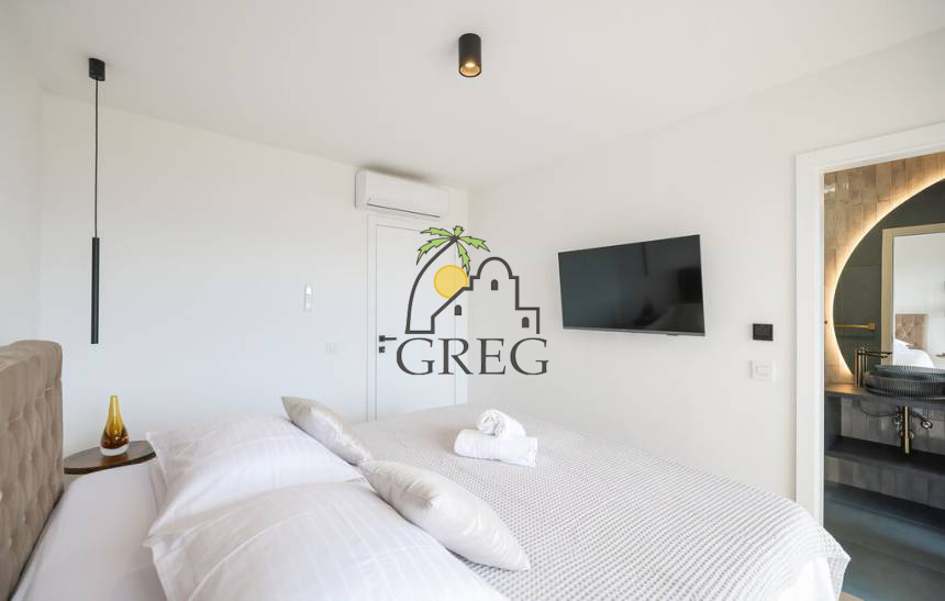 Croatia, North Dalmatia, Maslenica - Apartment, for sale