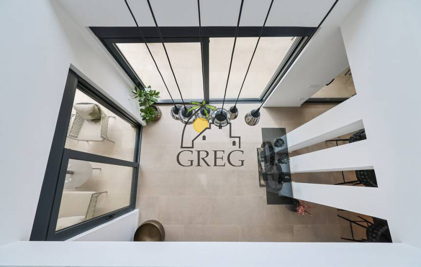 Croatia, North Dalmatia, Maslenica - Apartment, for sale