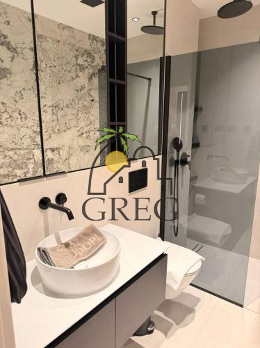 Croatia, Middle Dalmatia, Omis - House, for sale