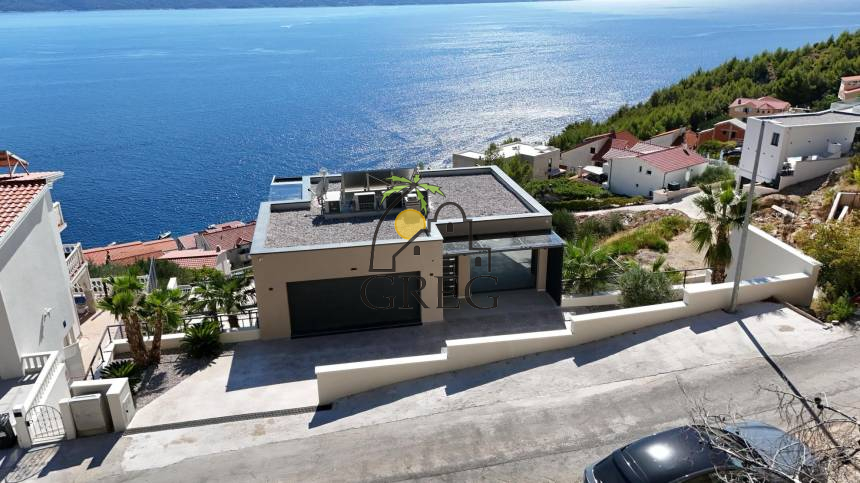 Croatia, Middle Dalmatia, Omis - House, for sale
