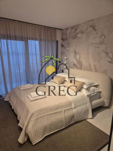 Croatia, Middle Dalmatia, Omis - House, for sale