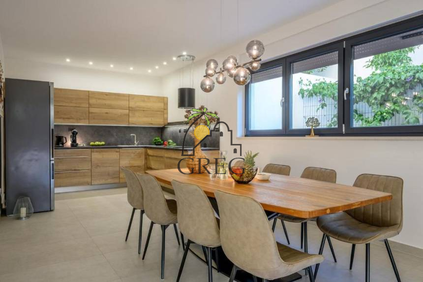 Chorwacja, Dalmacja Środkowa,  - Dom, na sprzedaż