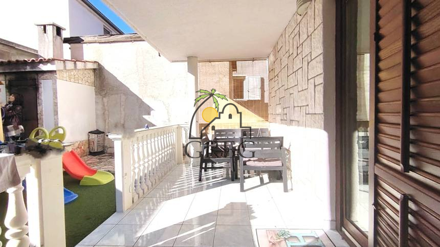 Croatia, North Dalmatia, Bilice - Apartment, for sale