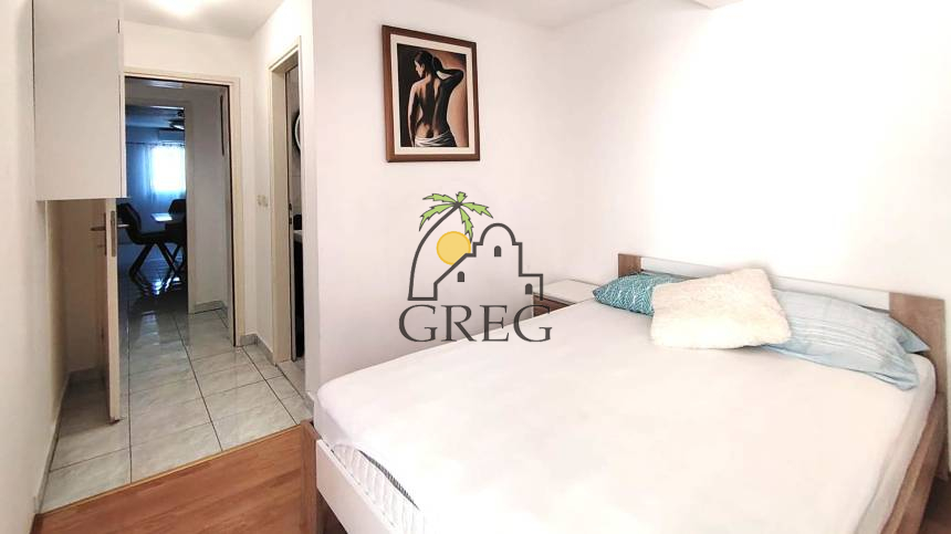 Croatia, North Dalmatia, Bilice - Apartment, for sale