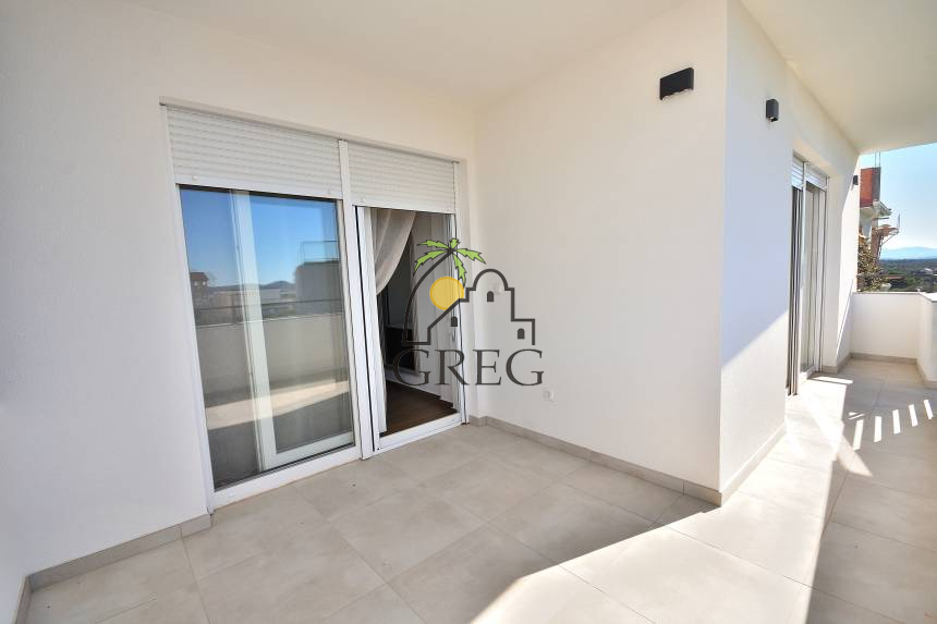 Croatia, North Dalmatia, Vodice - Apartment, for sale