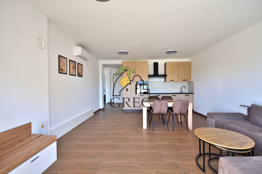 Croatia, North Dalmatia, Vodice - Apartment, for sale