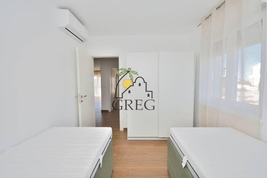 Croatia, North Dalmatia, Vodice - Apartment, for sale