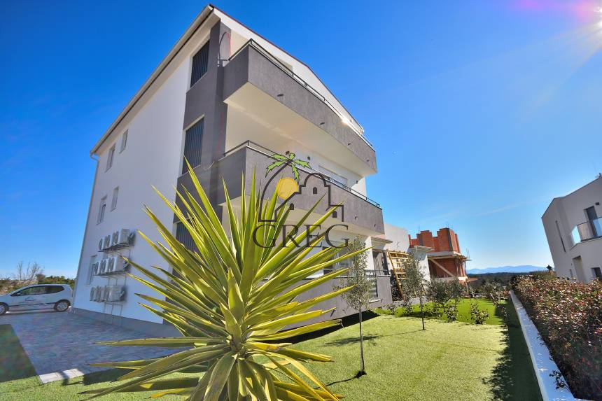 Croatia, North Dalmatia, Vodice - Apartment, for sale