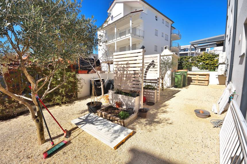 Croatia, North Dalmatia, Vodice - Apartment, for sale