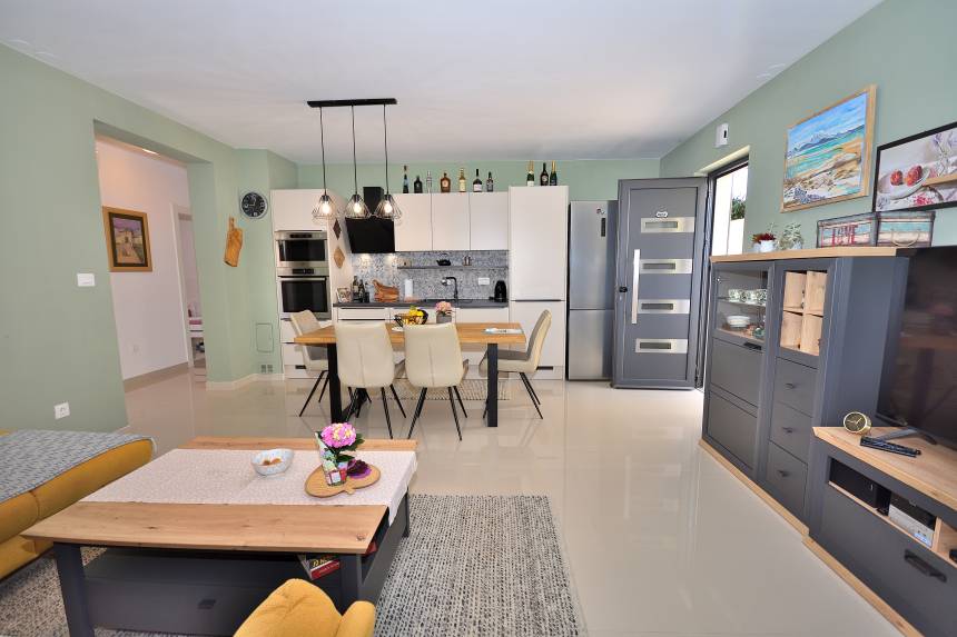 Croatia, North Dalmatia, Vodice - Apartment, for sale