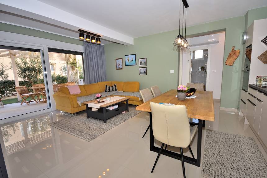 Croatia, North Dalmatia, Vodice - Apartment, for sale