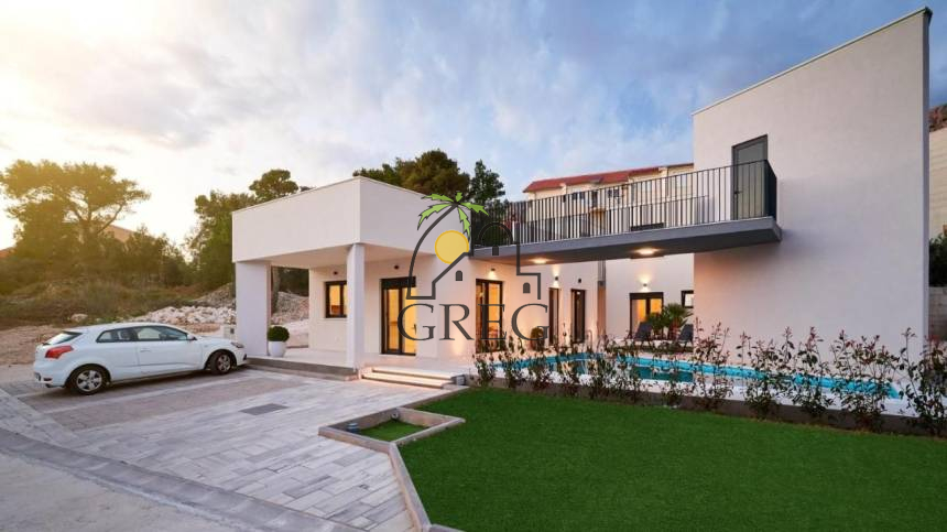 Croatia, Middle Dalmatia,  - House, for sale