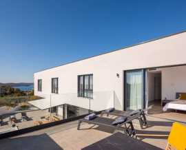 Croatia, Island of Brač,  - House, for sale