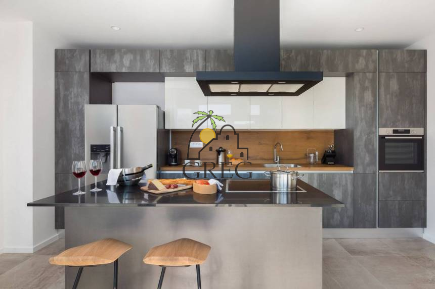 Croatia, Island of Brač,  - House, for sale