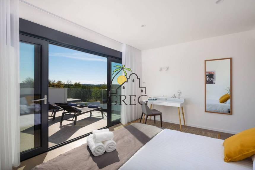 Croatia, Island of Brač,  - House, for sale