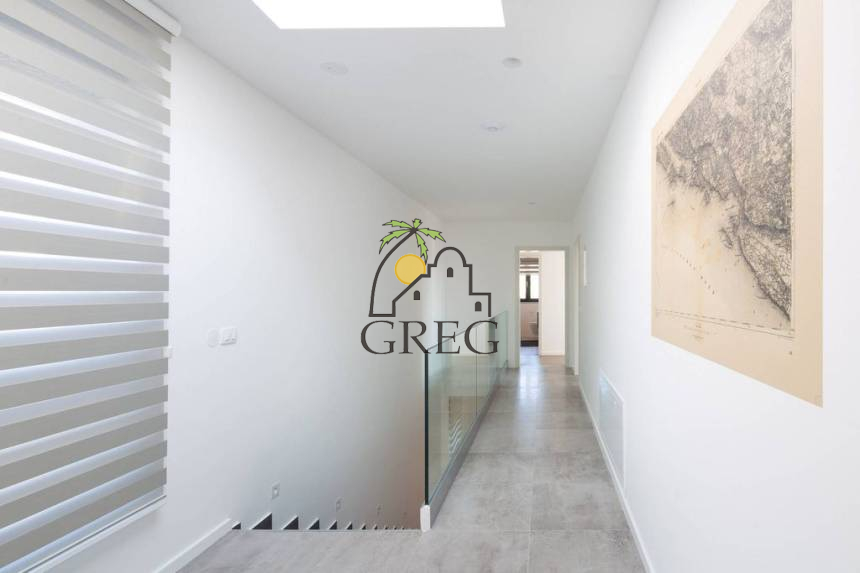 Croatia, Island of Brač,  - House, for sale