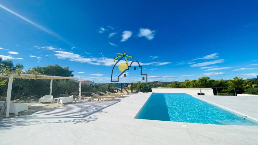 Croatia, Island of Brač,  - House, for sale