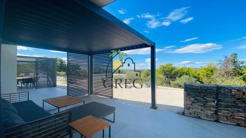 Croatia, Island of Brač,  - House, for sale