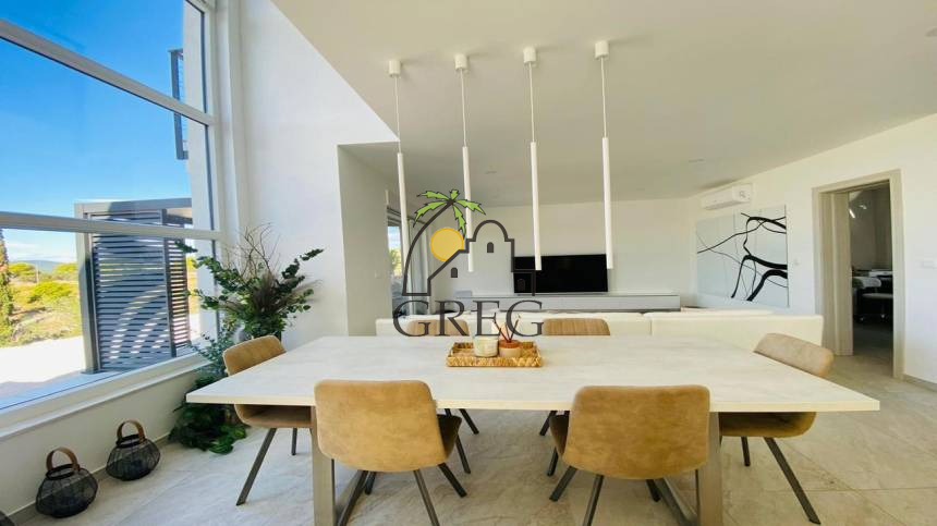 Croatia, Island of Brač,  - House, for sale