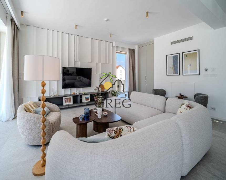 Croatia, Island of Brač,  - House, for sale