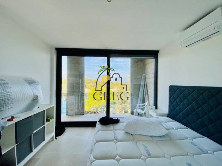 Croatia, Island of Brač,  - House, for sale