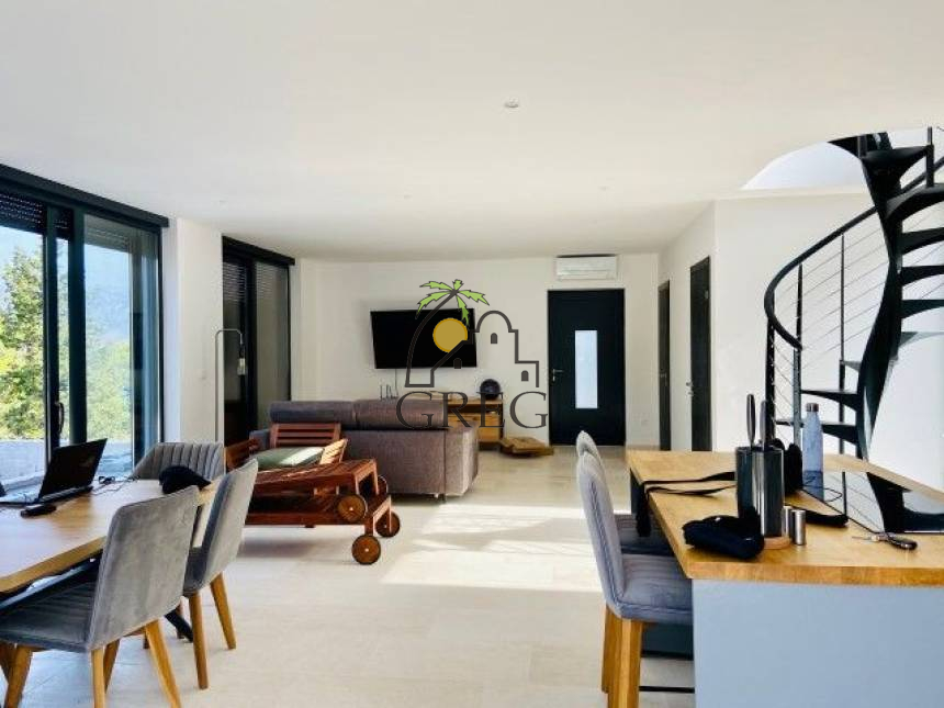 Croatia, Island of Brač,  - House, for sale