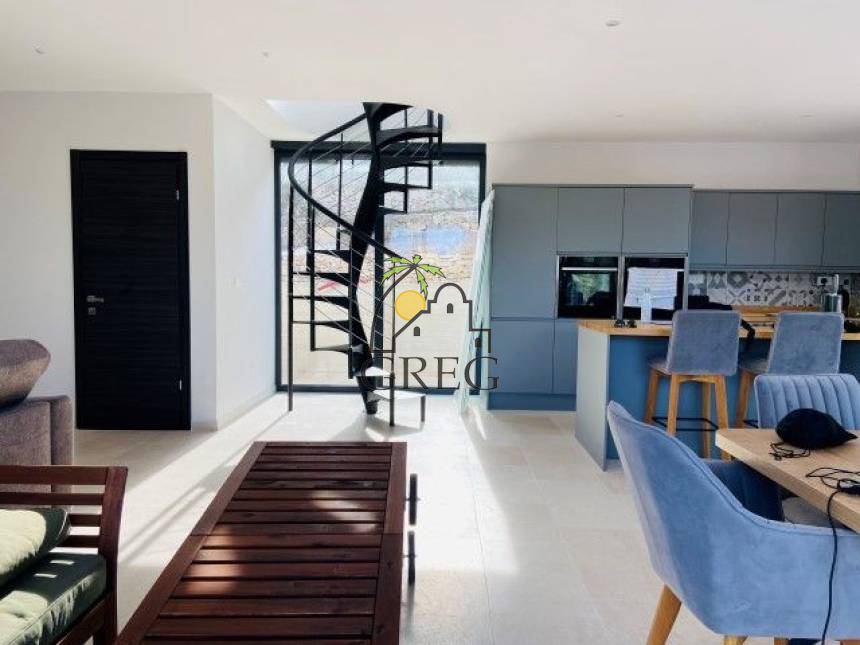 Croatia, Island of Brač,  - House, for sale