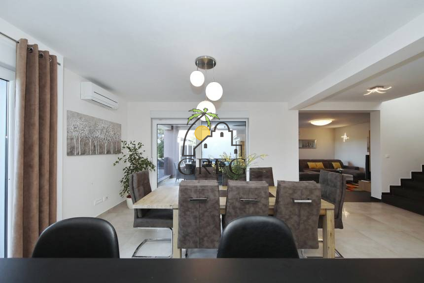 Chorwacja, Dalmacja Północna, Zaton - Dom, na sprzedaż